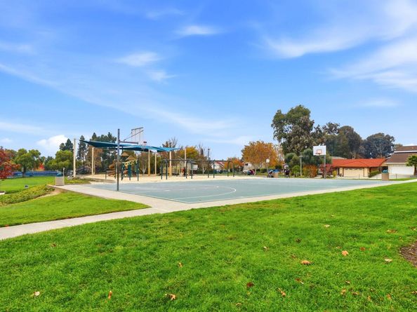 4490 Buckthorn Ct, Concord CA 94521