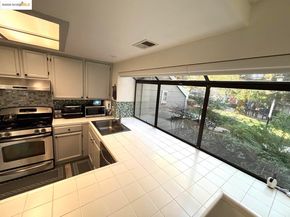2561 Yerba Bank CT 0, San Jose CA 95121