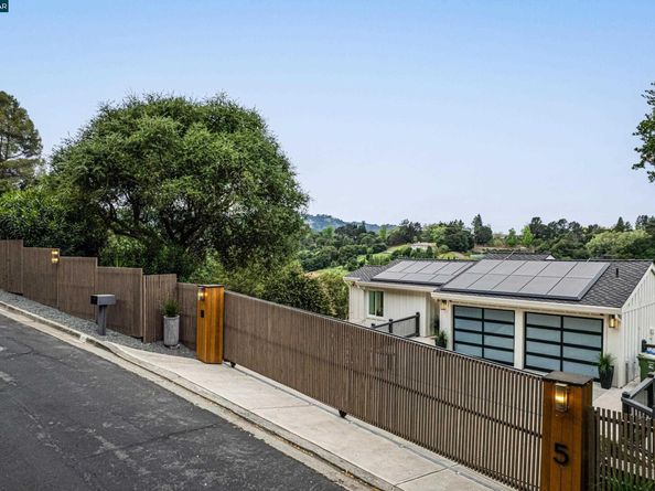 5 Wanda Ln, Orinda CA 94563