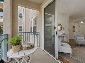 1840 Tice Creek 2217, Walnut Creek CA 94595