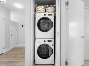 130 Lakeshore Ct, Richmond CA 94804