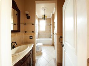 1655 12th Street, Oakland CA 94607