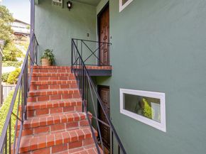 3955-3957 Canon Ave, Oakland CA 94602