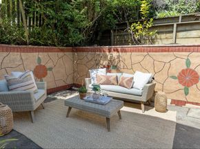 3955-3957 Canon Ave, Oakland CA 94602