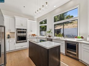 6 Tanglewood Lane, Lafayette CA 94549