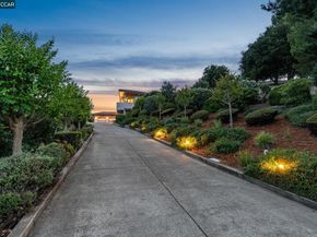 6 Tanglewood Lane, Lafayette CA 94549