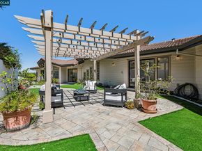 6 Tanglewood Lane, Lafayette CA 94549