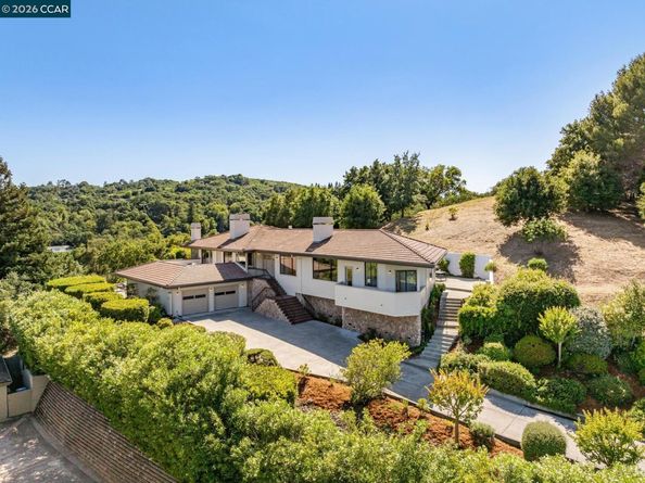 6 Tanglewood Lane, Lafayette CA 94549
