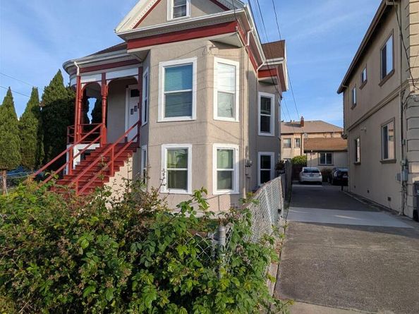 1086 66Th St, Oakland CA 94608