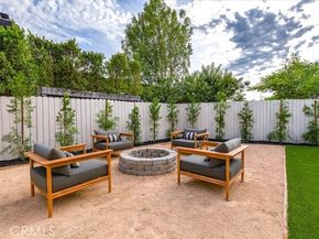 4401 Cezanne Avenue, Woodland Hills (los Angeles) CA 91364