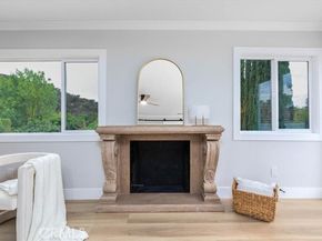 4401 Cezanne Avenue, Woodland Hills (los Angeles) CA 91364