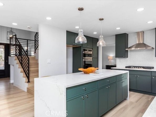 4401 Cezanne Avenue, Woodland Hills (los Angeles) CA 91364