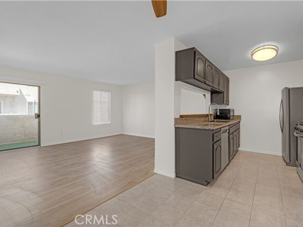 1422 Rock Glen Avenue 214, Glendale CA 91205
