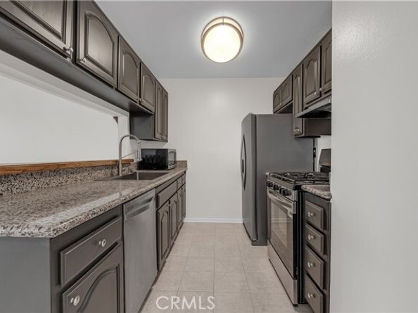 1422 Rock Glen Avenue 214, Glendale CA 91205