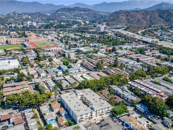 1422 Rock Glen Avenue 214, Glendale CA 91205