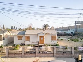13722 Pierce Street, Pacoima (los Angeles) CA 91331