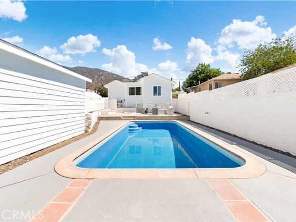10621 Helendale Avenue, Tujunga (los Angeles) CA 91042