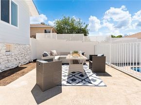 10621 Helendale Avenue, Tujunga (los Angeles) CA 91042