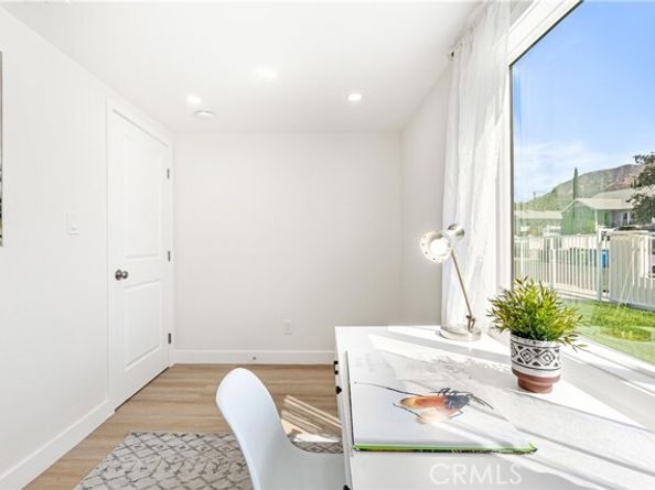 10621 Helendale Avenue, Tujunga (los Angeles) CA 91042