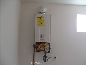 8763 S San Pedro Street, Los Angeles CA 90003