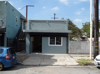 8763 S San Pedro Street