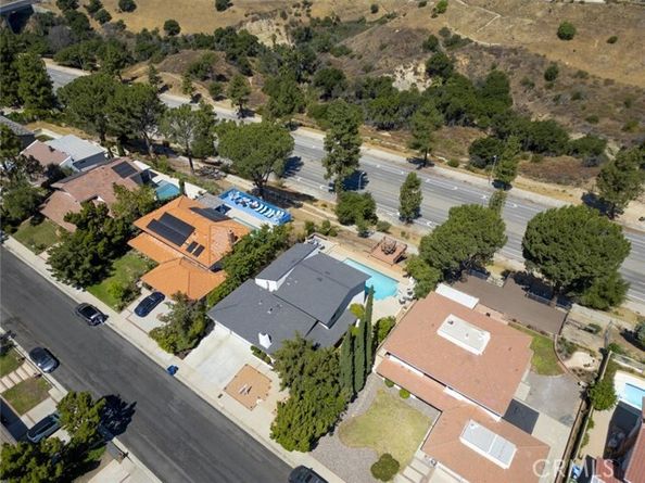 11801 Thunderbird Avenue, Porter Ranch (los Angeles) CA 91326