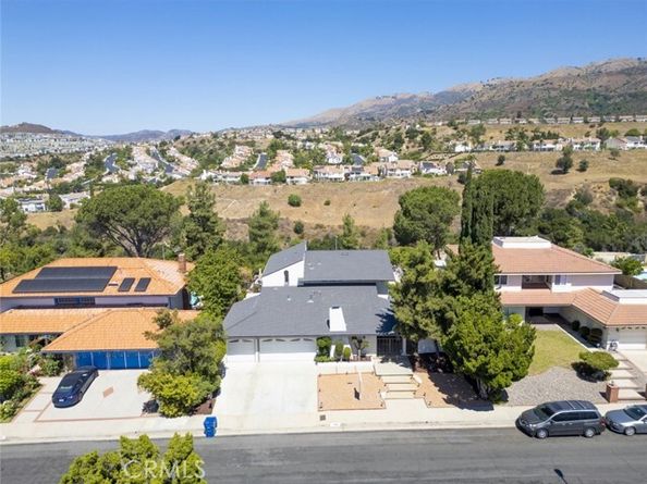11801 Thunderbird Avenue, Porter Ranch (los Angeles) CA 91326