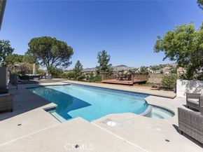 11801 Thunderbird Avenue, Porter Ranch (los Angeles) CA 91326