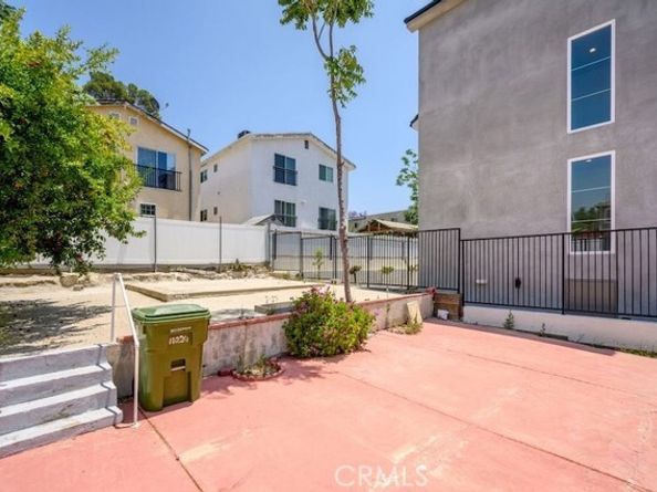 10224 Fernglen Avenue, Tujunga (los Angeles) CA 91042