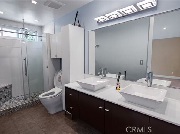 10831 Roycroft Street 18, Sun Valley (los Angeles) CA 91352