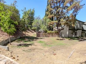 10831 Roycroft Street 18, Sun Valley (los Angeles) CA 91352