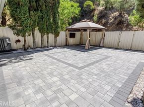 10831 Roycroft Street 18, Sun Valley (los Angeles) CA 91352