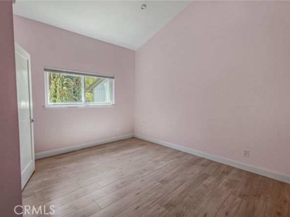 10831 Roycroft Street 18, Sun Valley (los Angeles) CA 91352