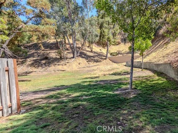 10831 Roycroft Street 18, Sun Valley (los Angeles) CA 91352