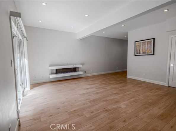 10831 Roycroft Street 18, Sun Valley (los Angeles) CA 91352