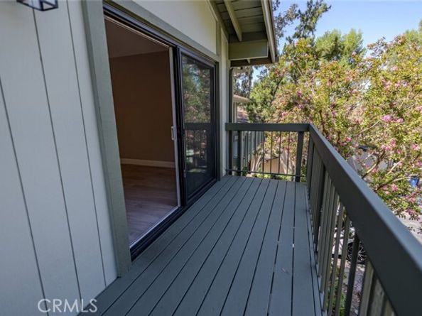 10831 Roycroft Street 18, Sun Valley (los Angeles) CA 91352