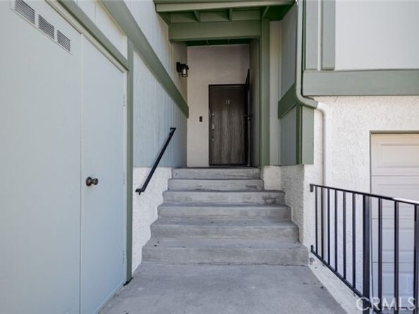 10831 Roycroft Street 18, Sun Valley (los Angeles) CA 91352