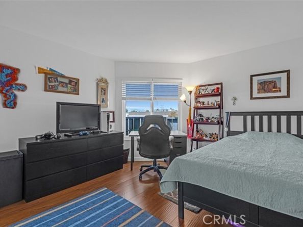 18645 Hatteras Street 230, Tarzana (los Angeles) CA 91356