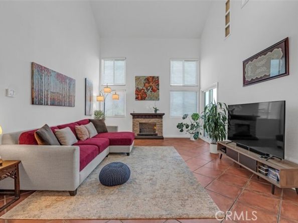 18645 Hatteras Street 230, Tarzana (los Angeles) CA 91356