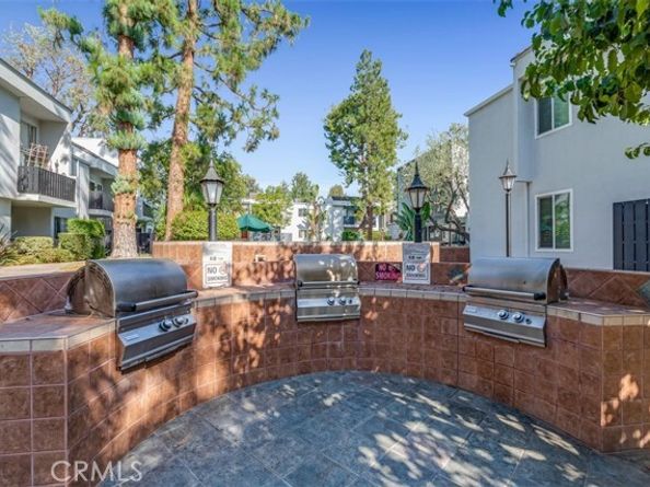 18645 Hatteras Street 230, Tarzana (los Angeles) CA 91356