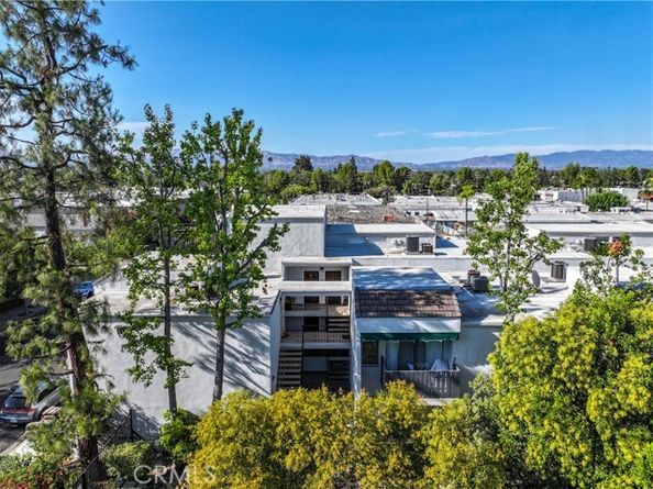 18645 Hatteras Street 230, Tarzana (los Angeles) CA 91356