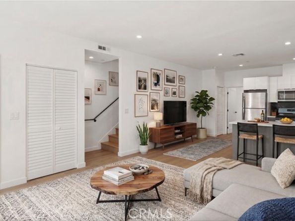 1731 S New Hampshire Avenue, Los Angeles CA 90006