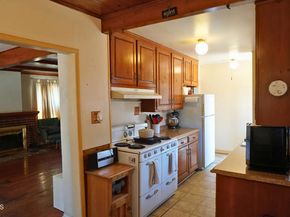 6631 Bevis Avenue, Van Nuys (los Angeles) CA 91405