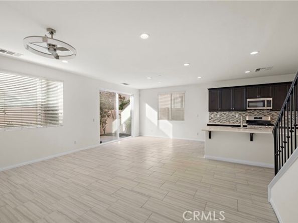15002 W Anaya, North Hills (los Angeles) CA 91343