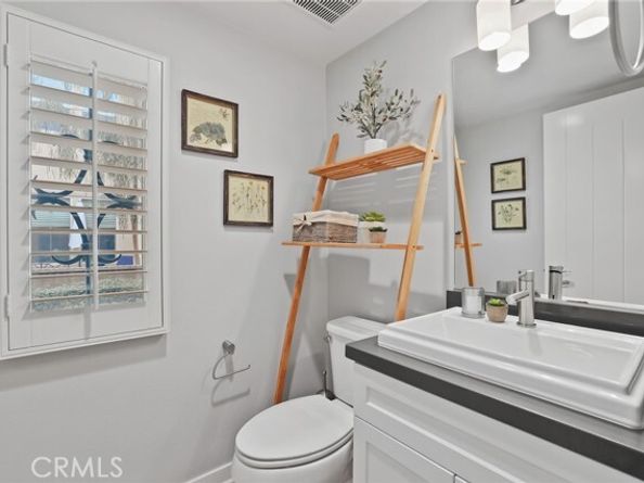 39 Savannah, Lake Forest (el Toro) CA 92630
