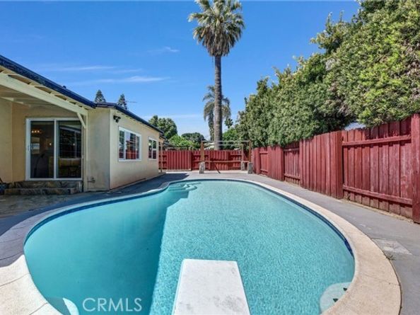 8544 Saloma Avenue, Panorama City (los Angeles) CA 91402