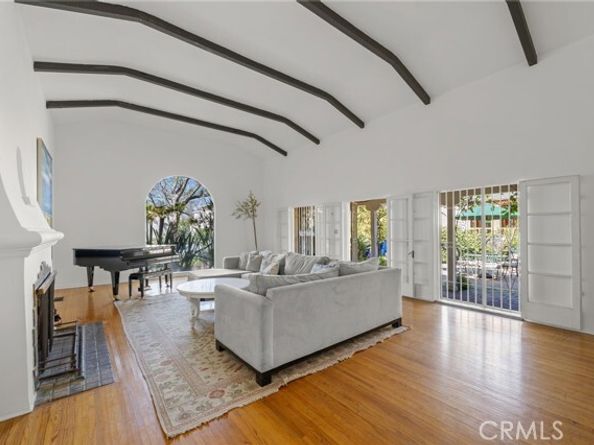 112 N. Highland Ave, Los Angeles CA 90036