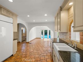 112 N. Highland Ave, Los Angeles CA 90036