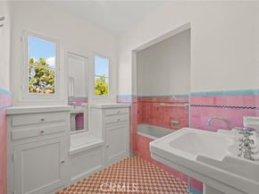 112 N. Highland Ave, Los Angeles CA 90036