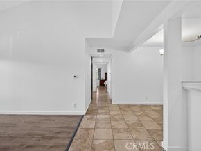9714 Sepulveda Boulevard 201, North Hills (los Angeles) CA 91343